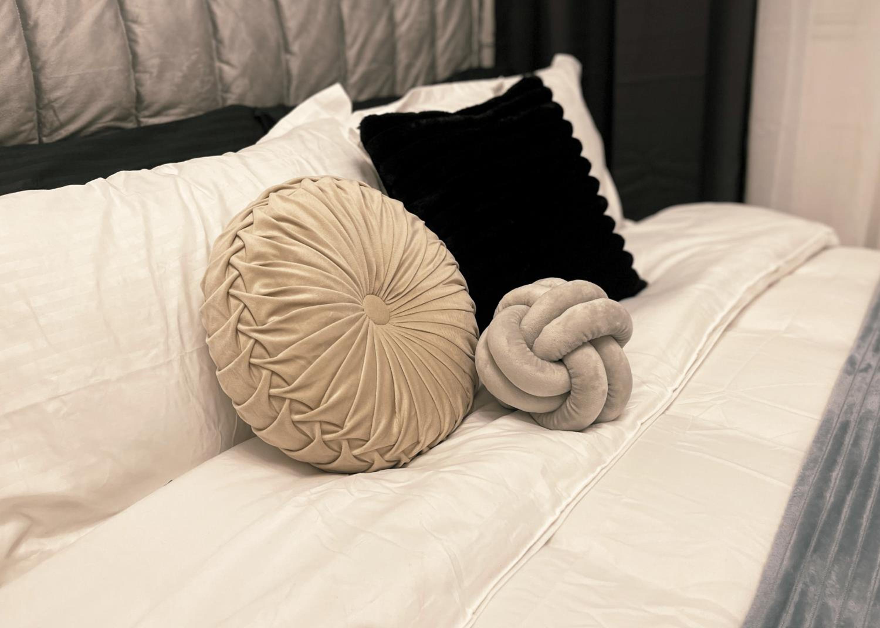 Cozy & Airy Suite near Venice Mall FREE Pool & Gym view 5