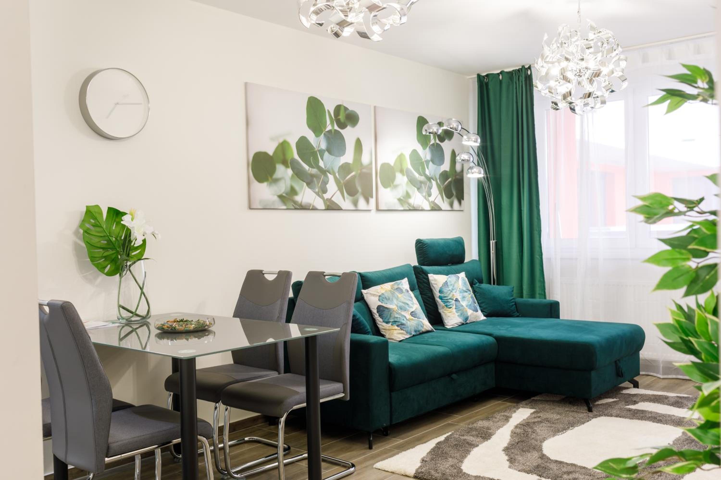 Sixties Elite Suite view 2