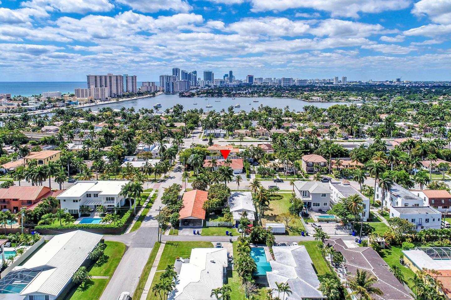 Amazing Villa WALK 5 minutes to Hollywood Beach view 4