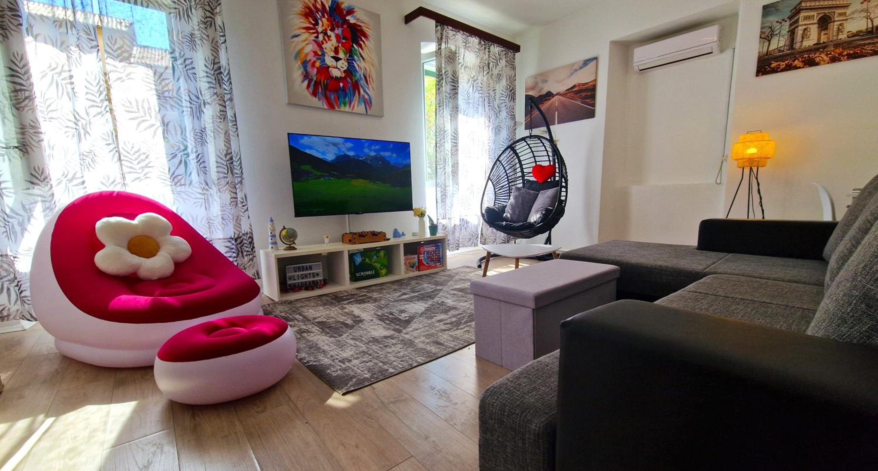 City Center Apartment - Sleeps 4