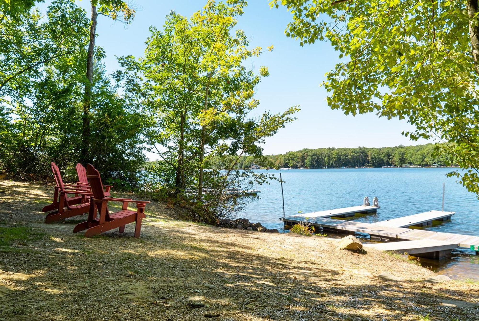 Rockwell: New w/ Dock Slip, Hot Tub, Lake Access, Dog Friendly view 3