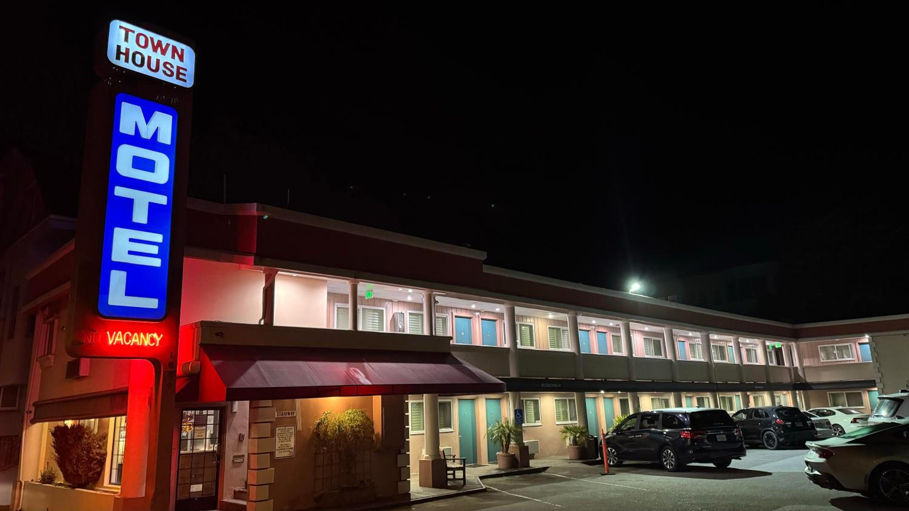 Town House Motel