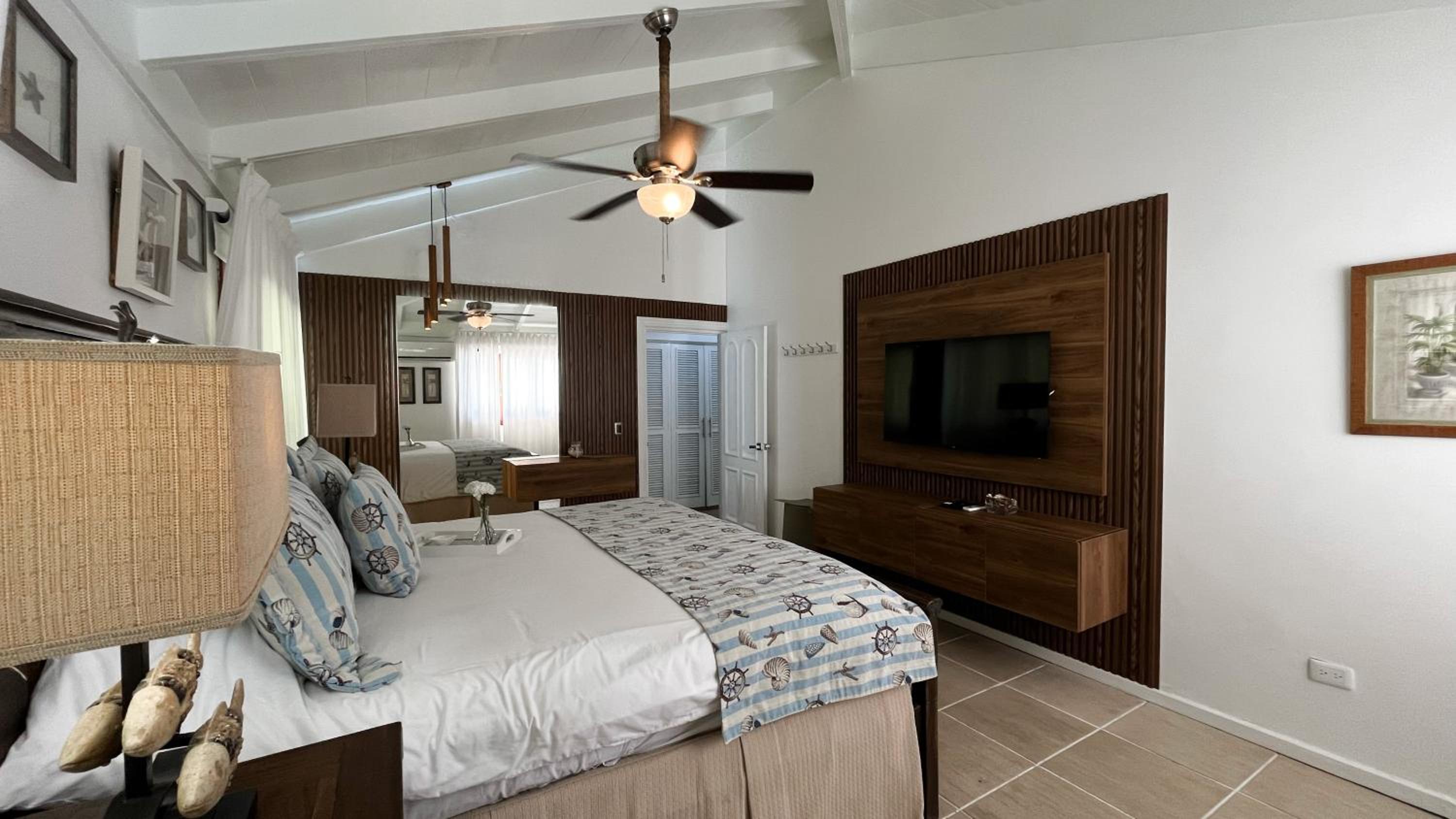 5-BR Casa de Campo Villa with Pool & Jacuzzi - Chef, Bartender, Maid view 3