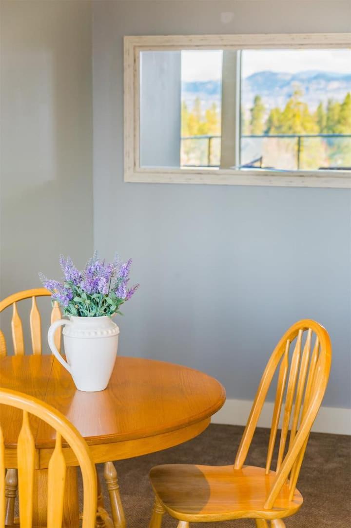 Kelowna Vacations - Lakeview 2-bed 2-bath Entire Suite near Summerhill Winery - Property Image 20