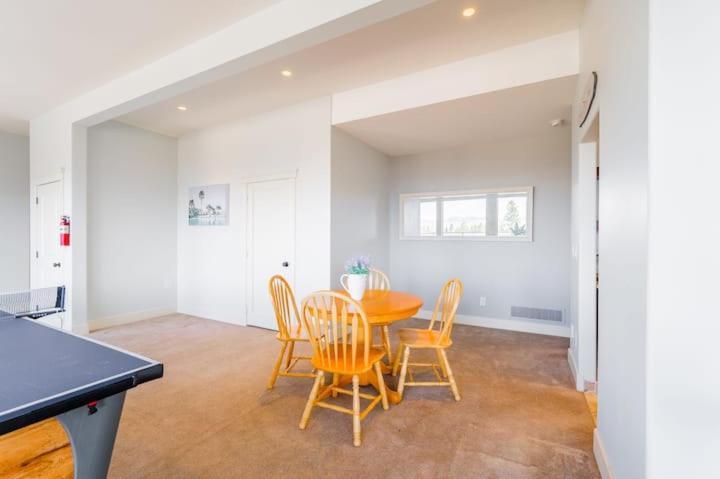 Kelowna Vacations - Lakeview 2-bed 2-bath Entire Suite near Summerhill Winery - Property Image 12