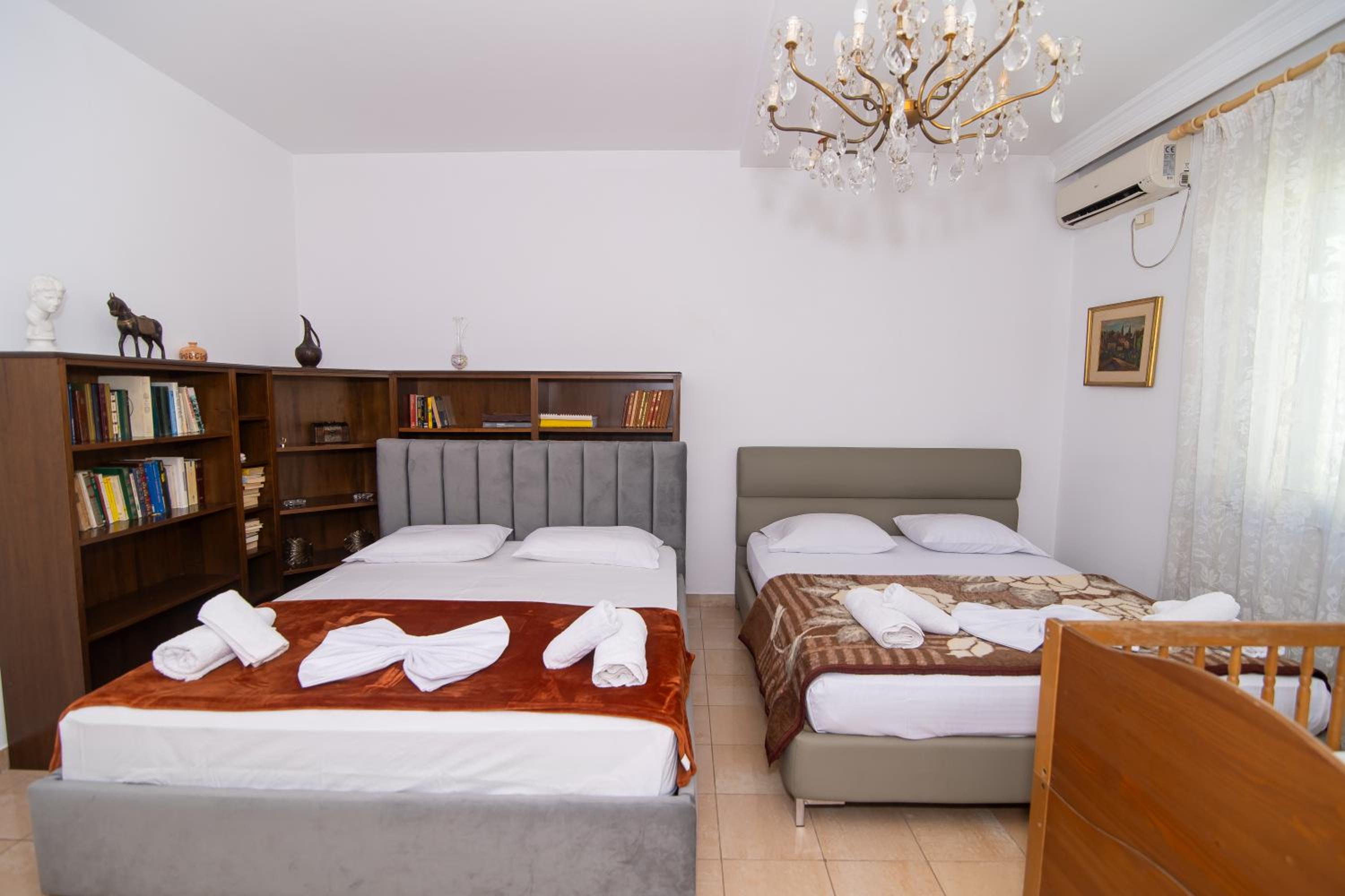 Vintage Blloku Apartment
