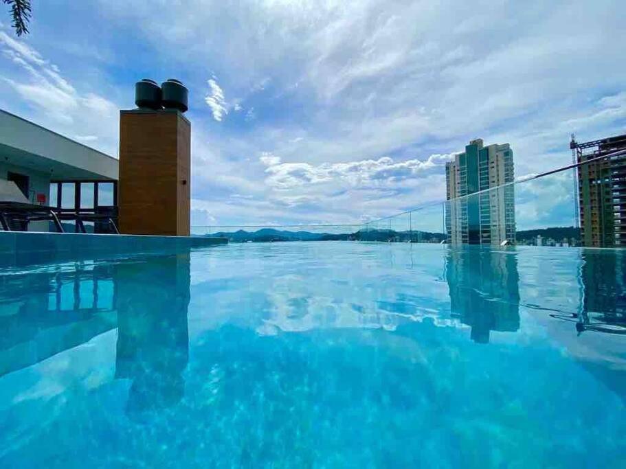 Loft com Piscina e Rooftop a 800m da Oktoberfest