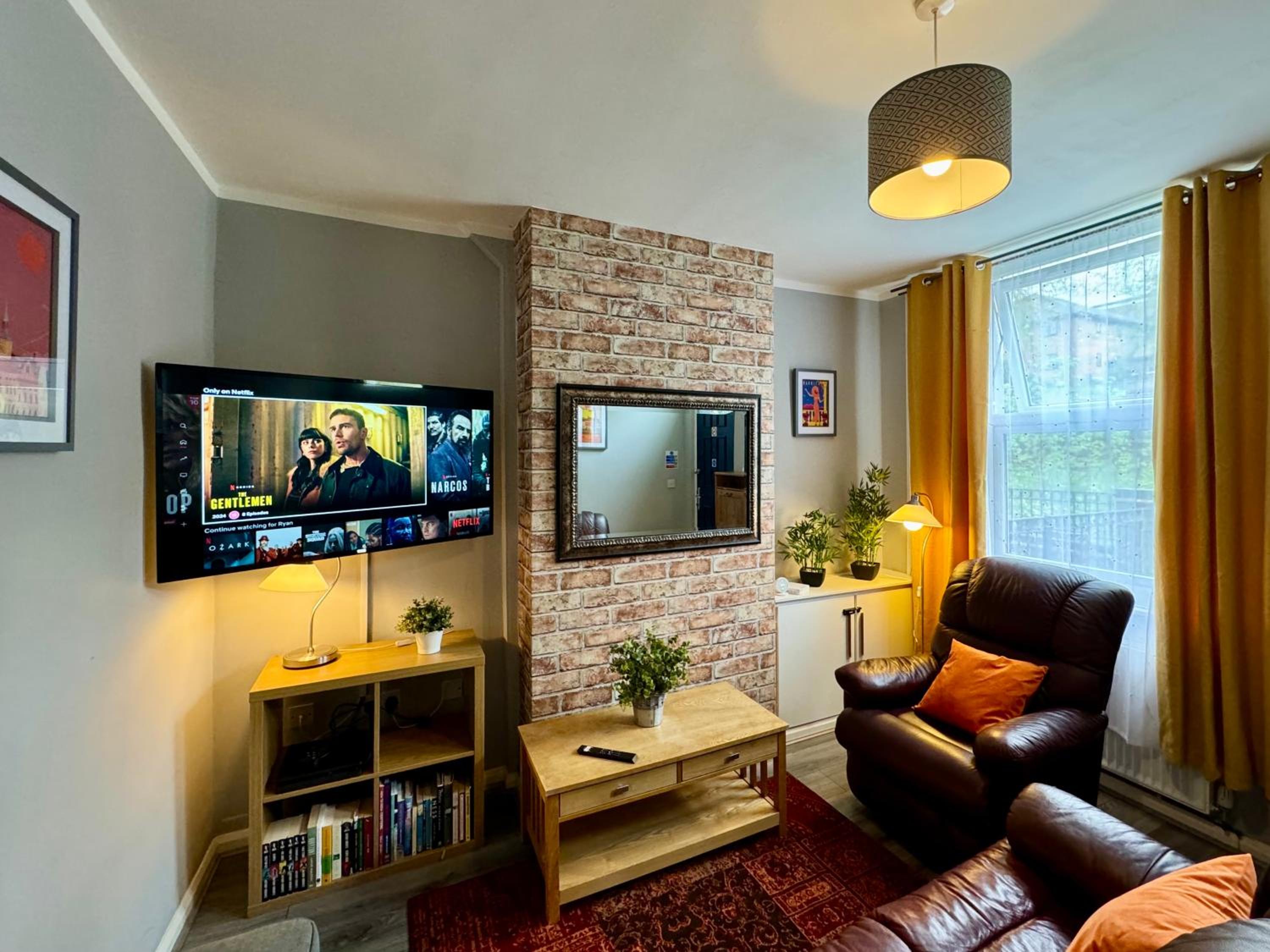 Waterloo House - Great for Contractors or Family Holidays