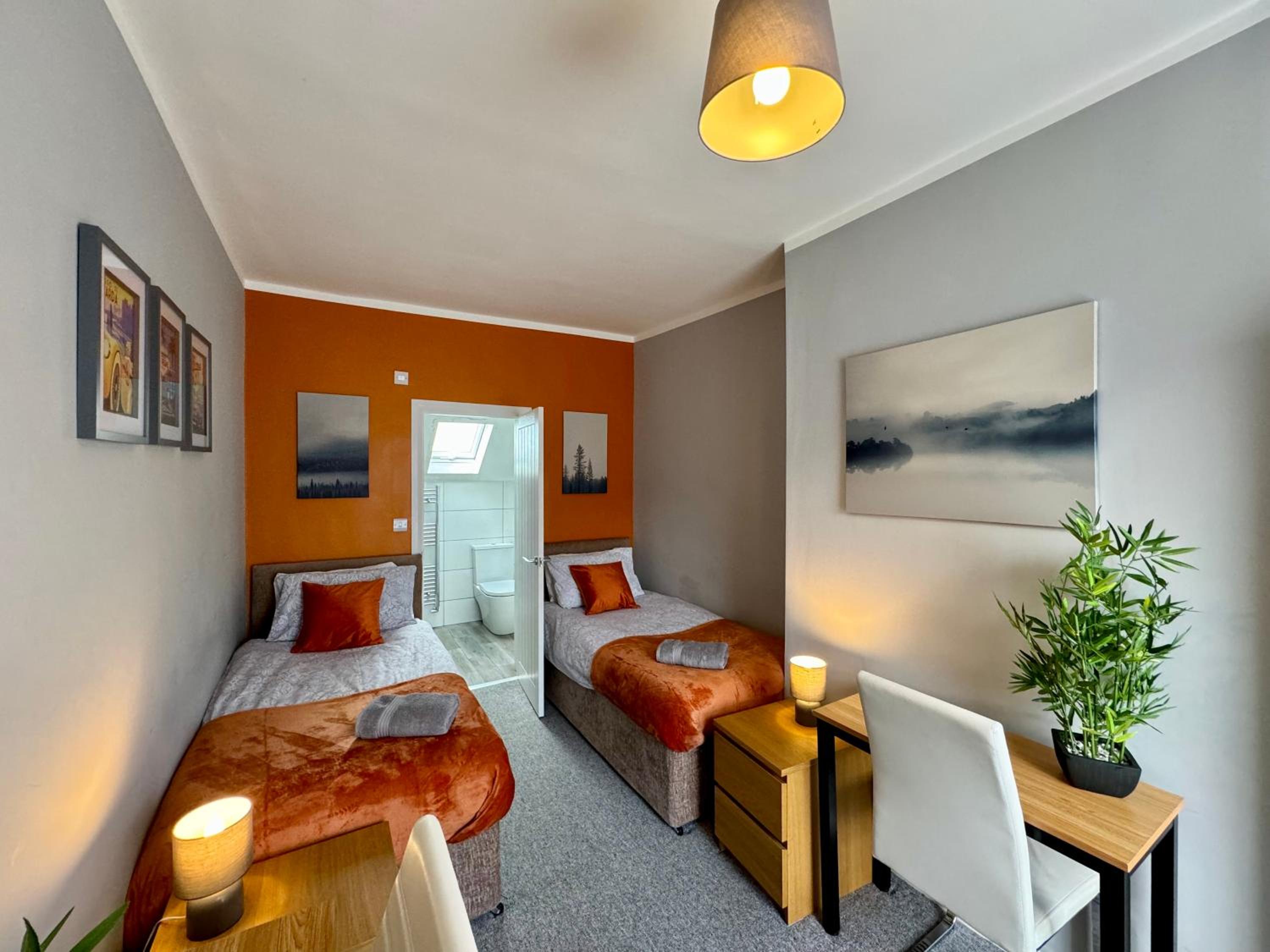 Waterloo House - Great for Contractors or Family Holidays
