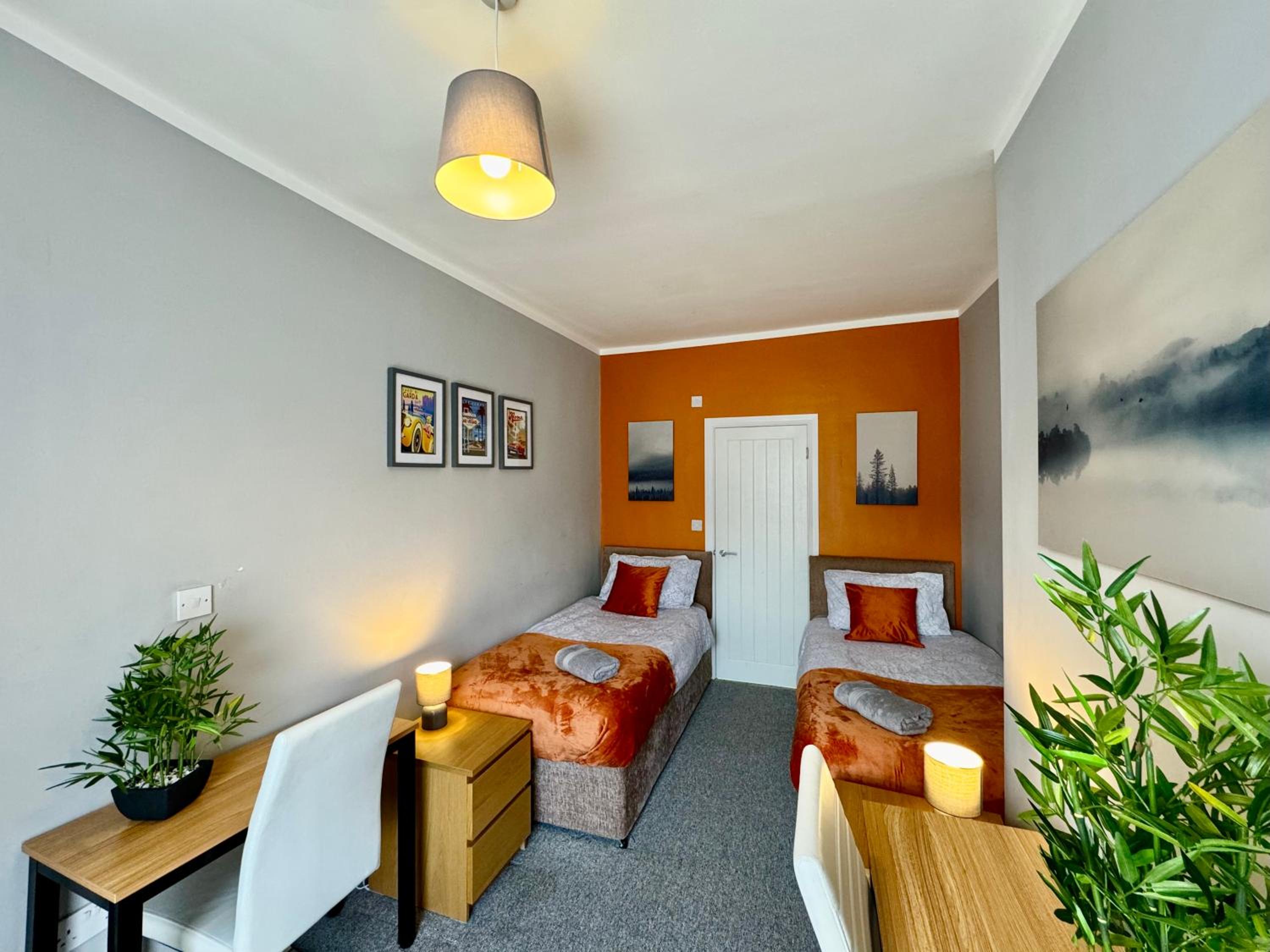 Waterloo House - Great for Contractors or Family Holidays