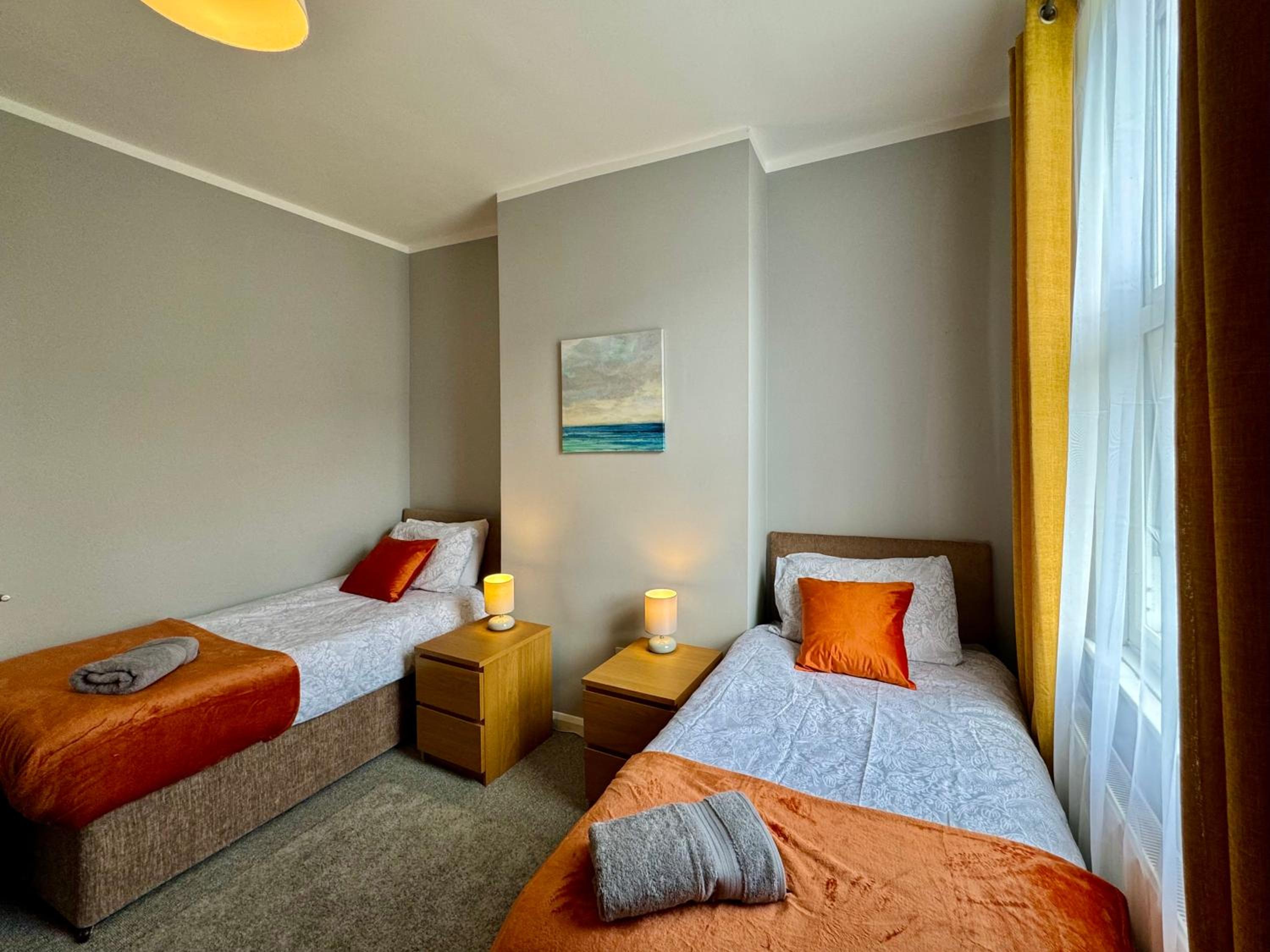Waterloo House - Great for Contractors or Family Holidays