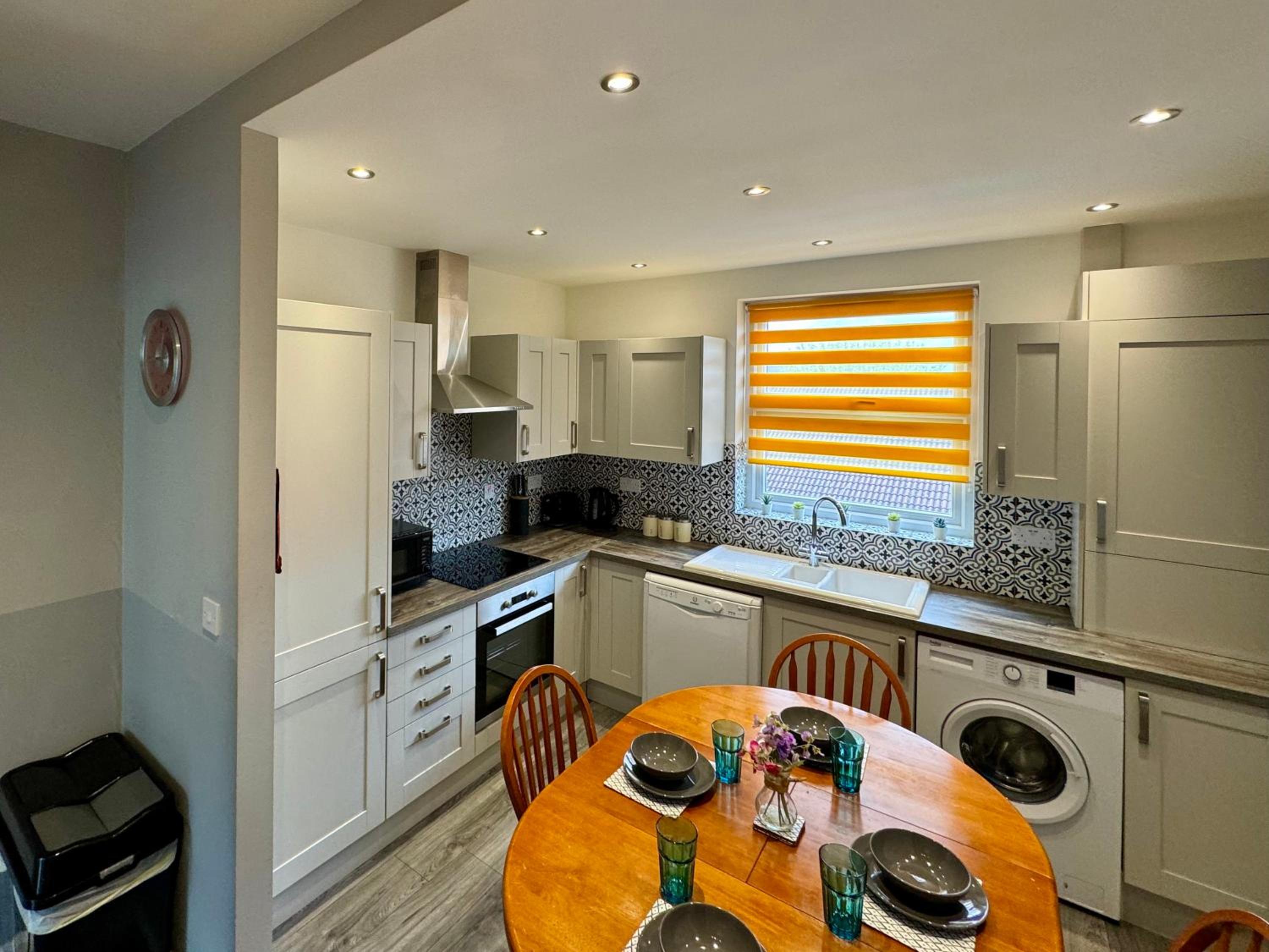 Waterloo House - Great for Contractors or Family Holidays