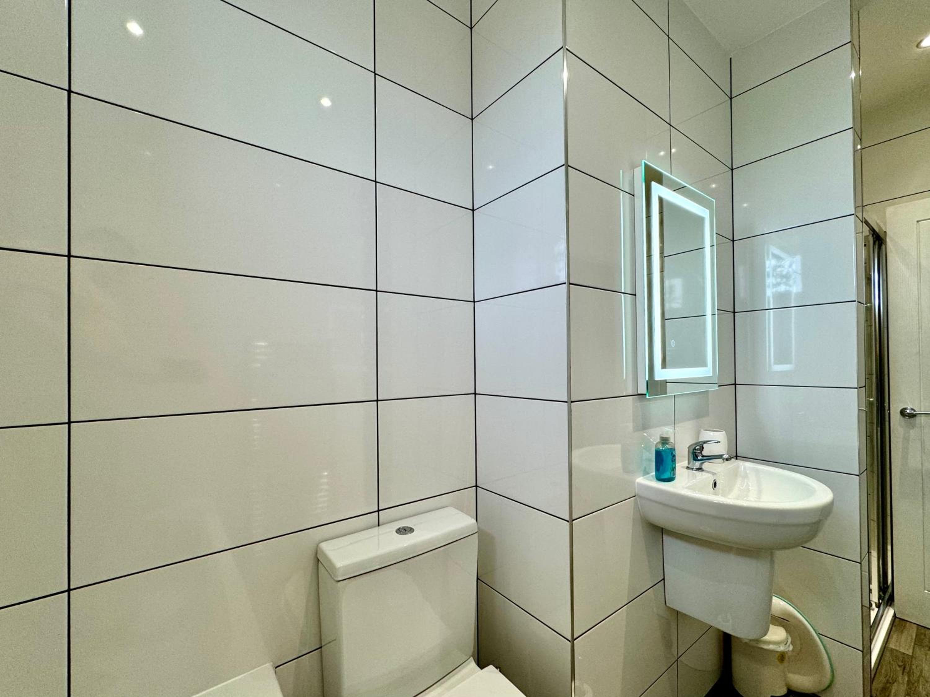 Waterloo House - Great for Contractors or Family Holidays