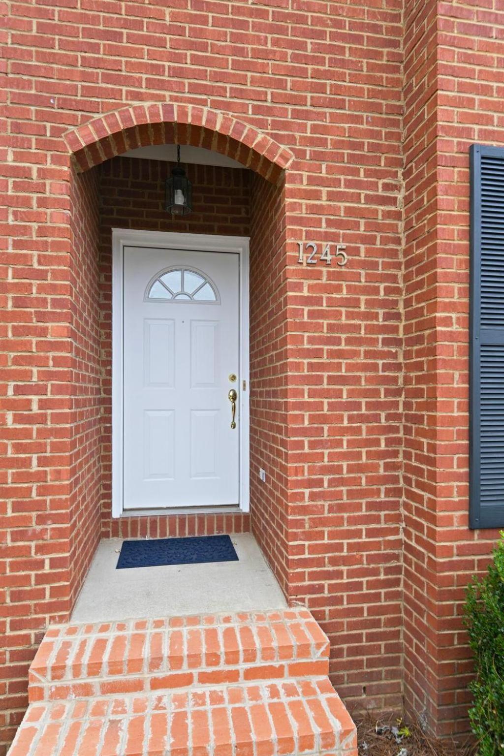 Tiger's Den On Dean In Auburn view 2