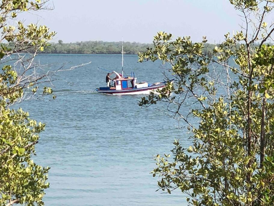 Belíssima casa no condomínio Mar Doce de Abrolhos