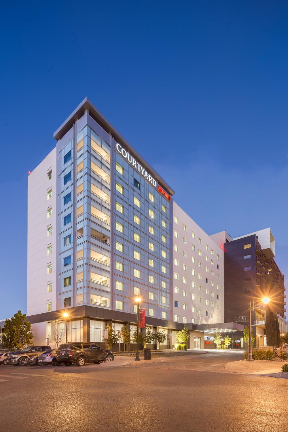 Hotel Courtyard by Marriott Chihuahua - Image 1
