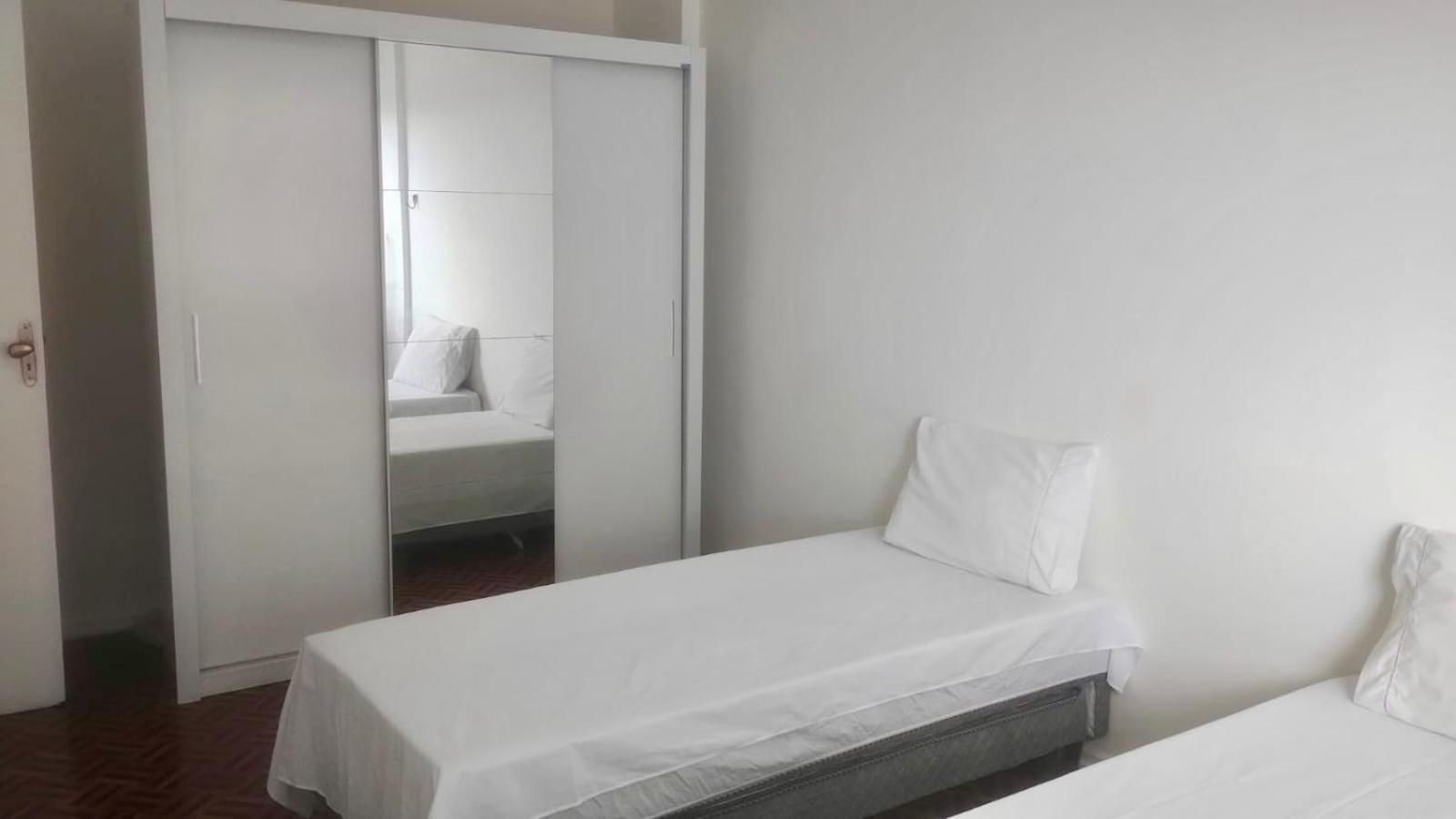 Apartamento Vista Farol da Barra com 2 Quartos