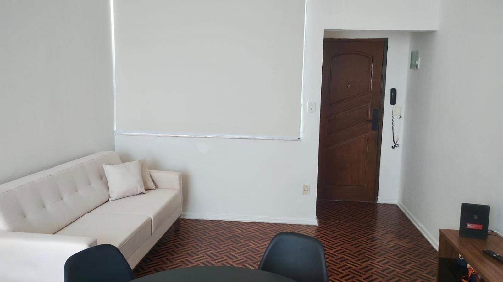 Apartamento Vista Farol da Barra com 2 Quartos