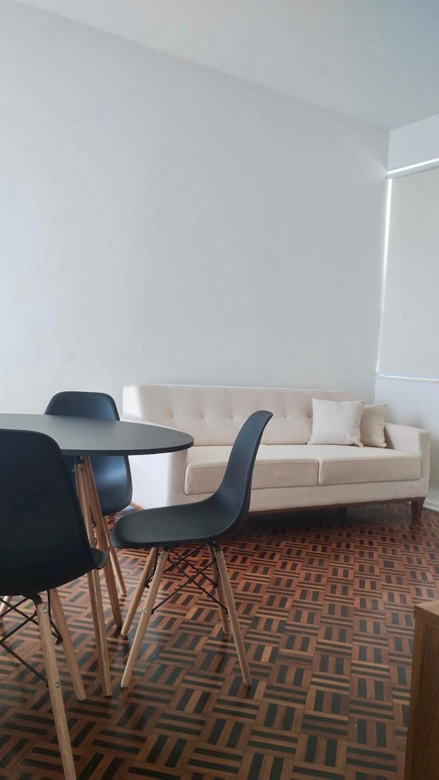 Apartamento Vista Farol da Barra com 2 Quartos