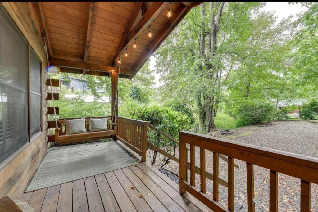 Clover Creek Cabin view 3