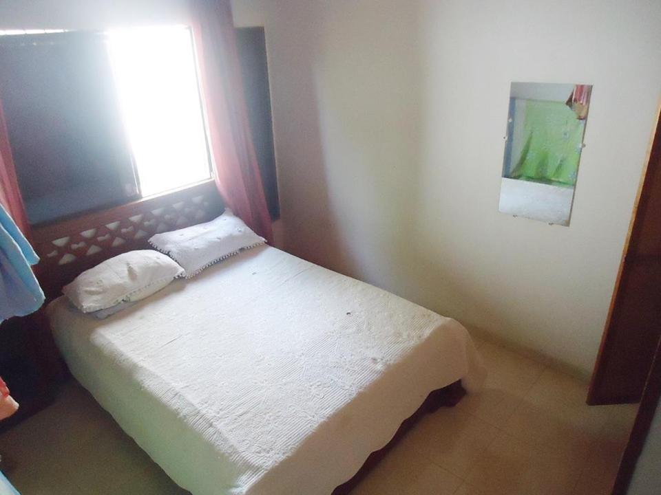 Habitación con aire acondicionado y/o ventilador