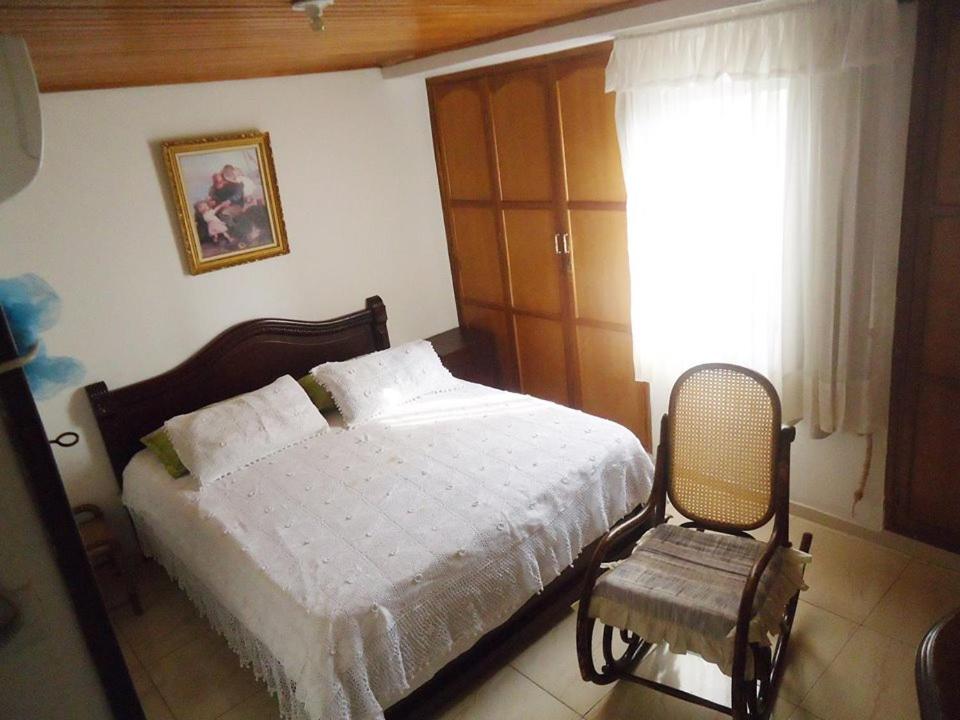 Habitación con aire acondicionado y/o ventilador