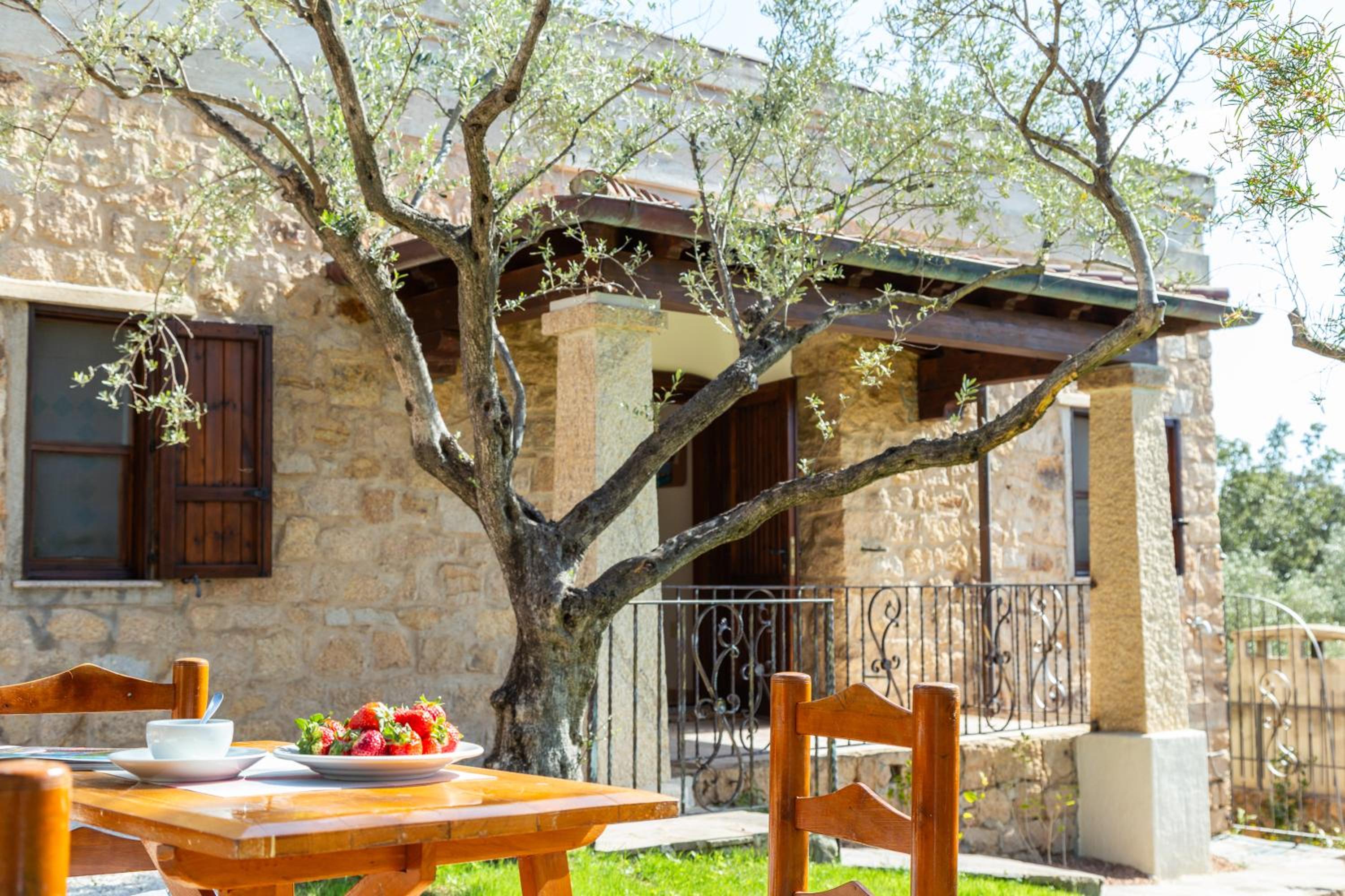 VILLA ISOLOTTO a 150 m dal mare view 5