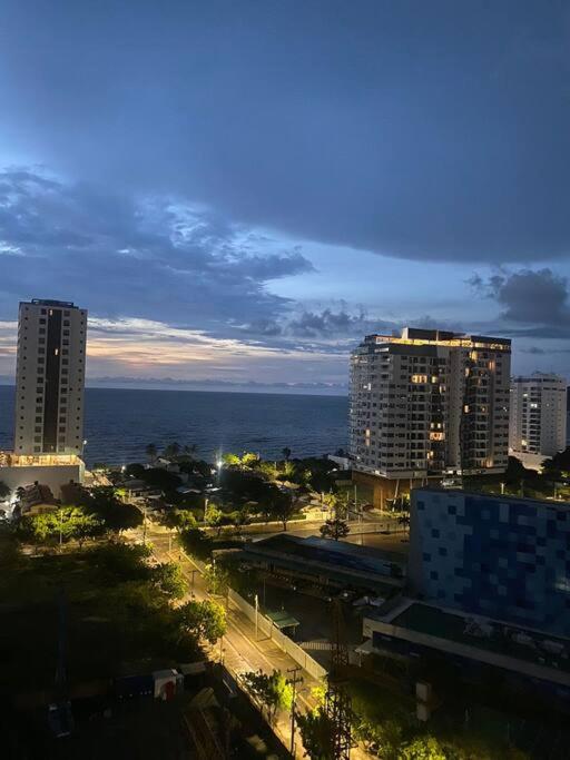 Caribbean Sunset Santa Marta apartamento con balcón y vista al mar a solo pasos de la playa