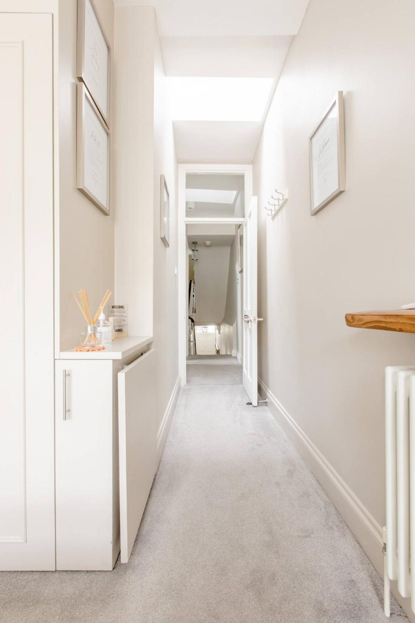 Luxury King-Bed EnSuite with Tranquil Garden Views