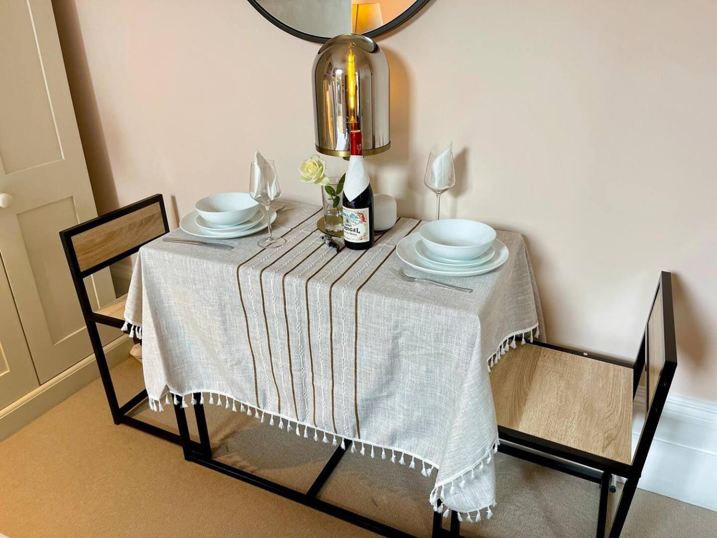Luxury King-Bed EnSuite with Quiet Private Patio