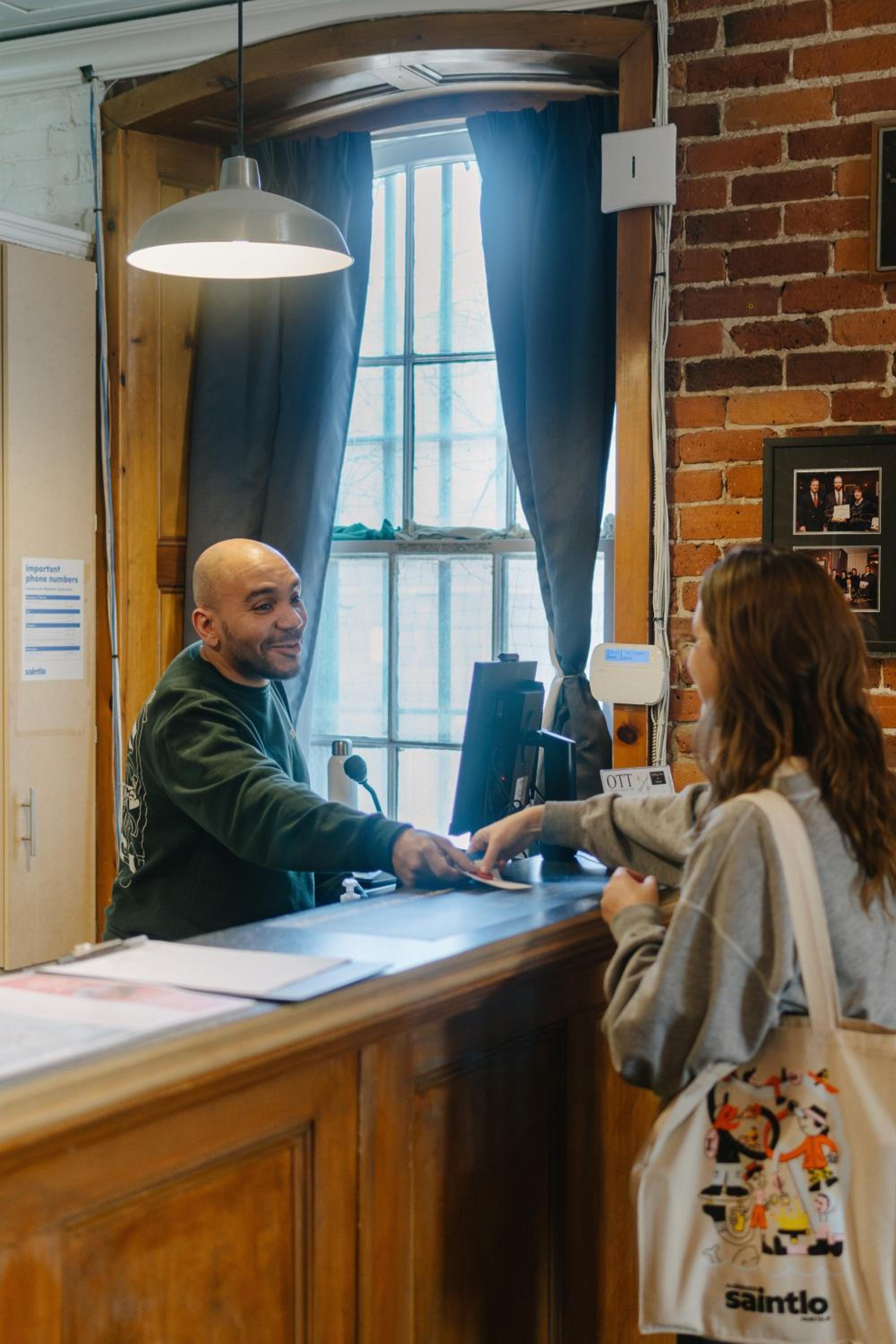 Saintlo Ottawa Jail Hostel - Image 5