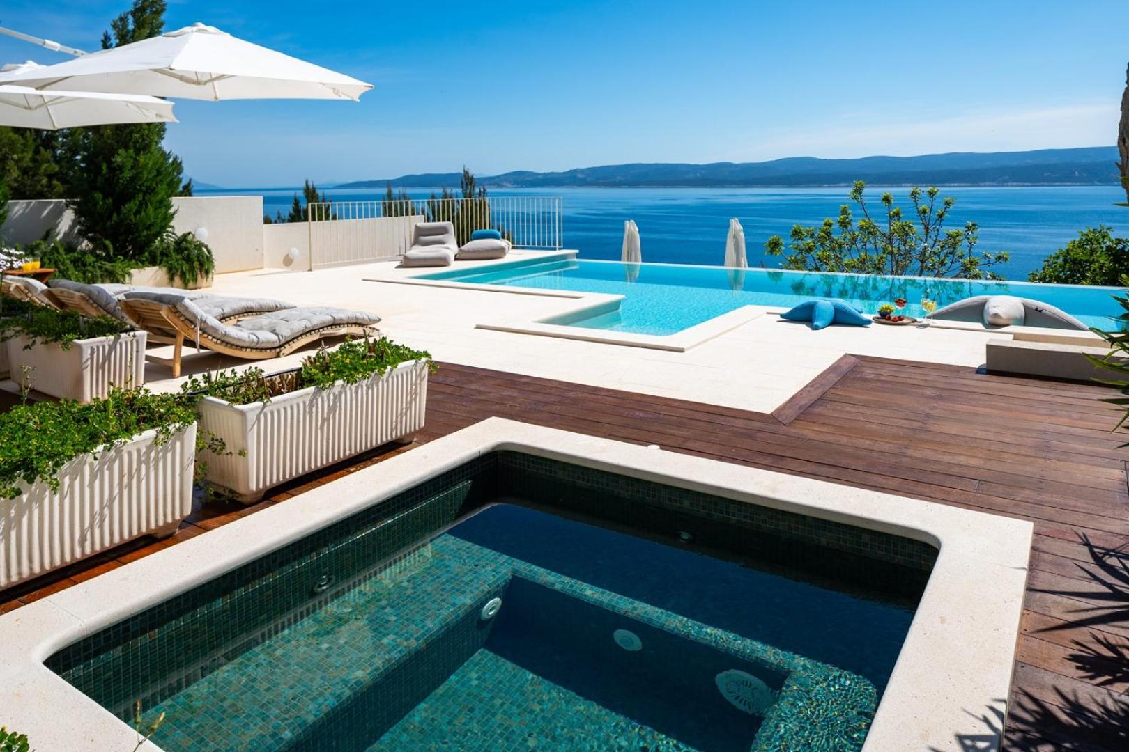 Seaview villa Agata with heated infinity pool view 2