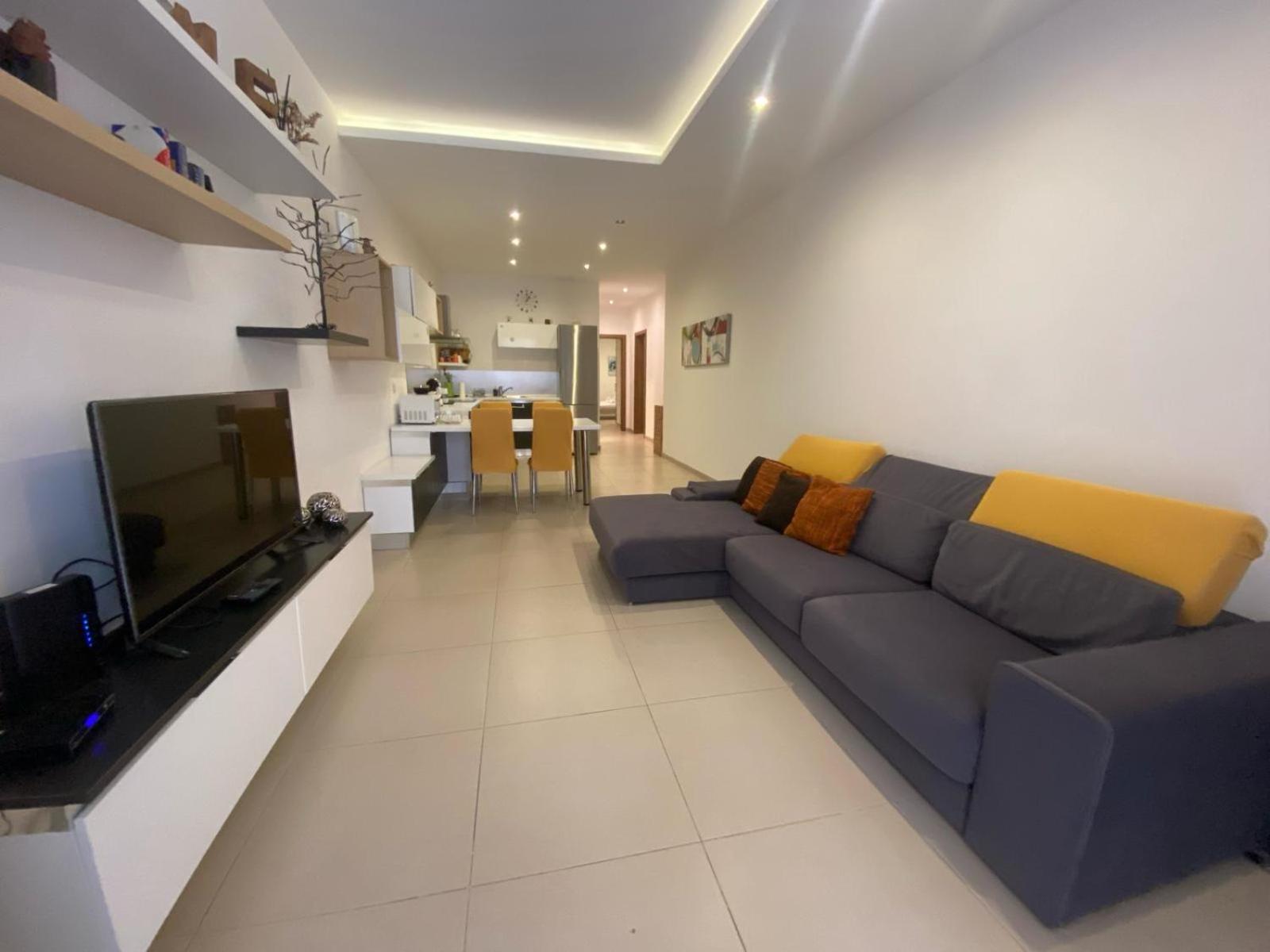 Sliema 2 Bedroom Maisonette view 2