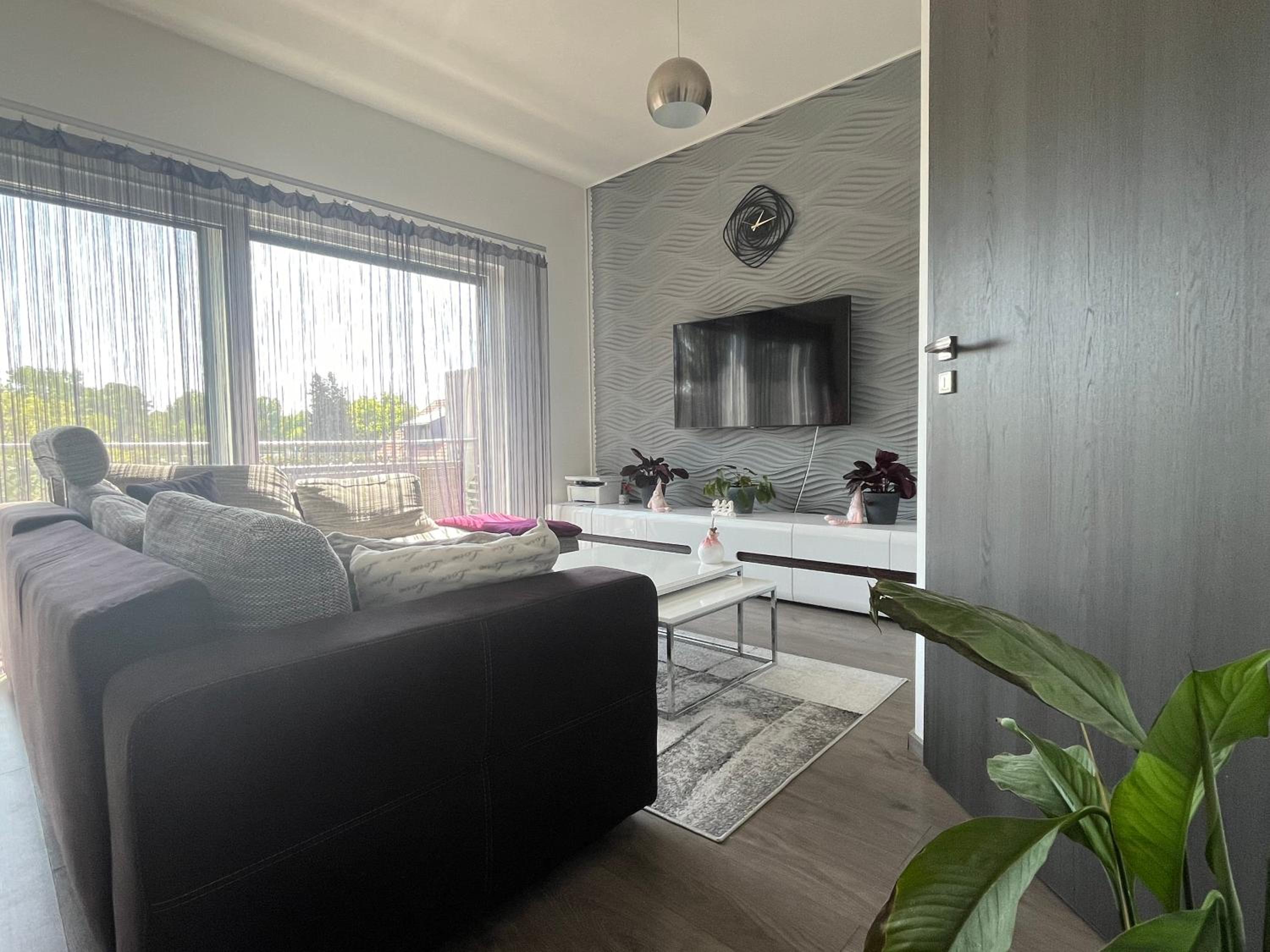 Smeraldo Penthouse Zamardi