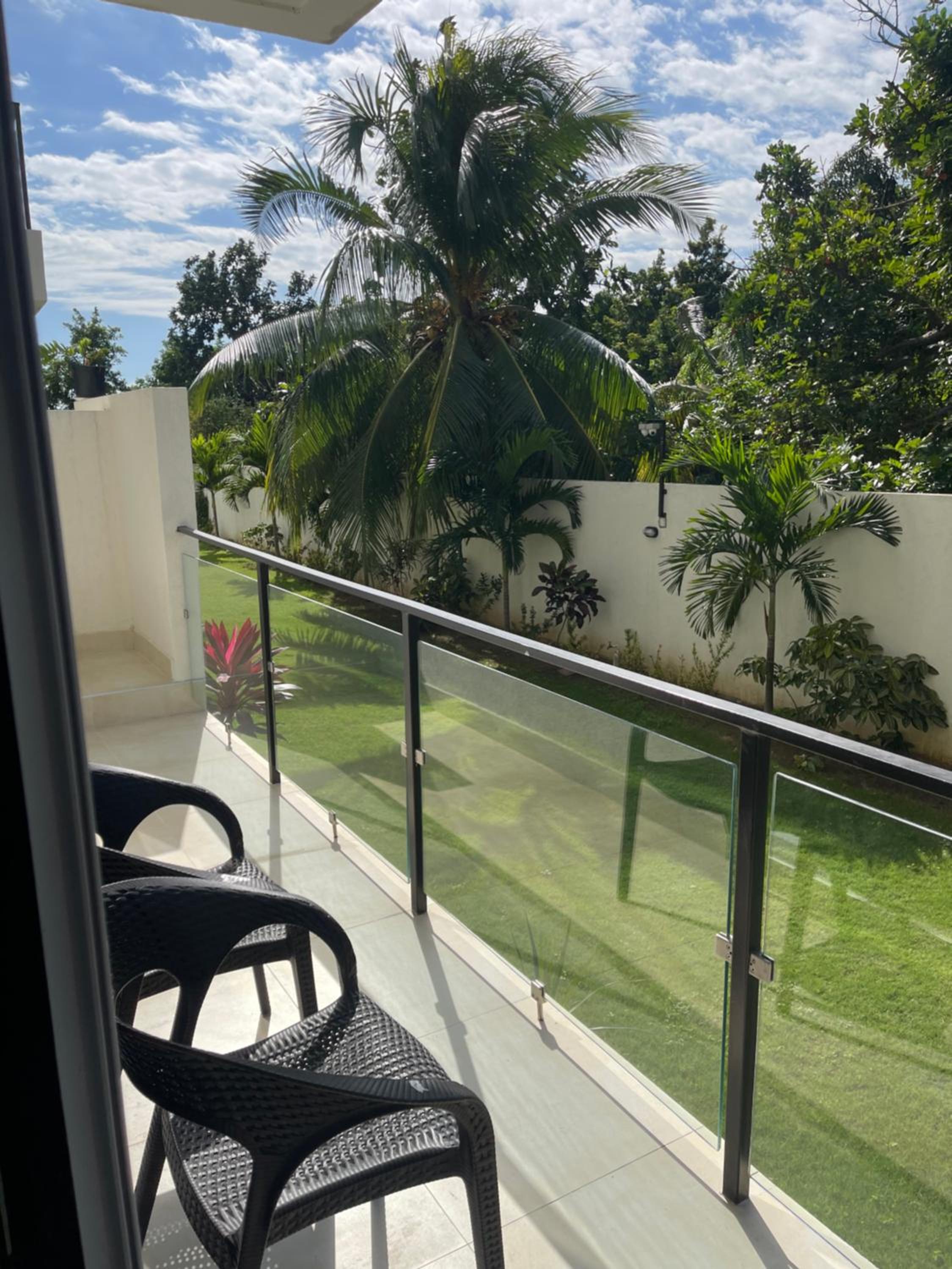Luxury Suite view 4