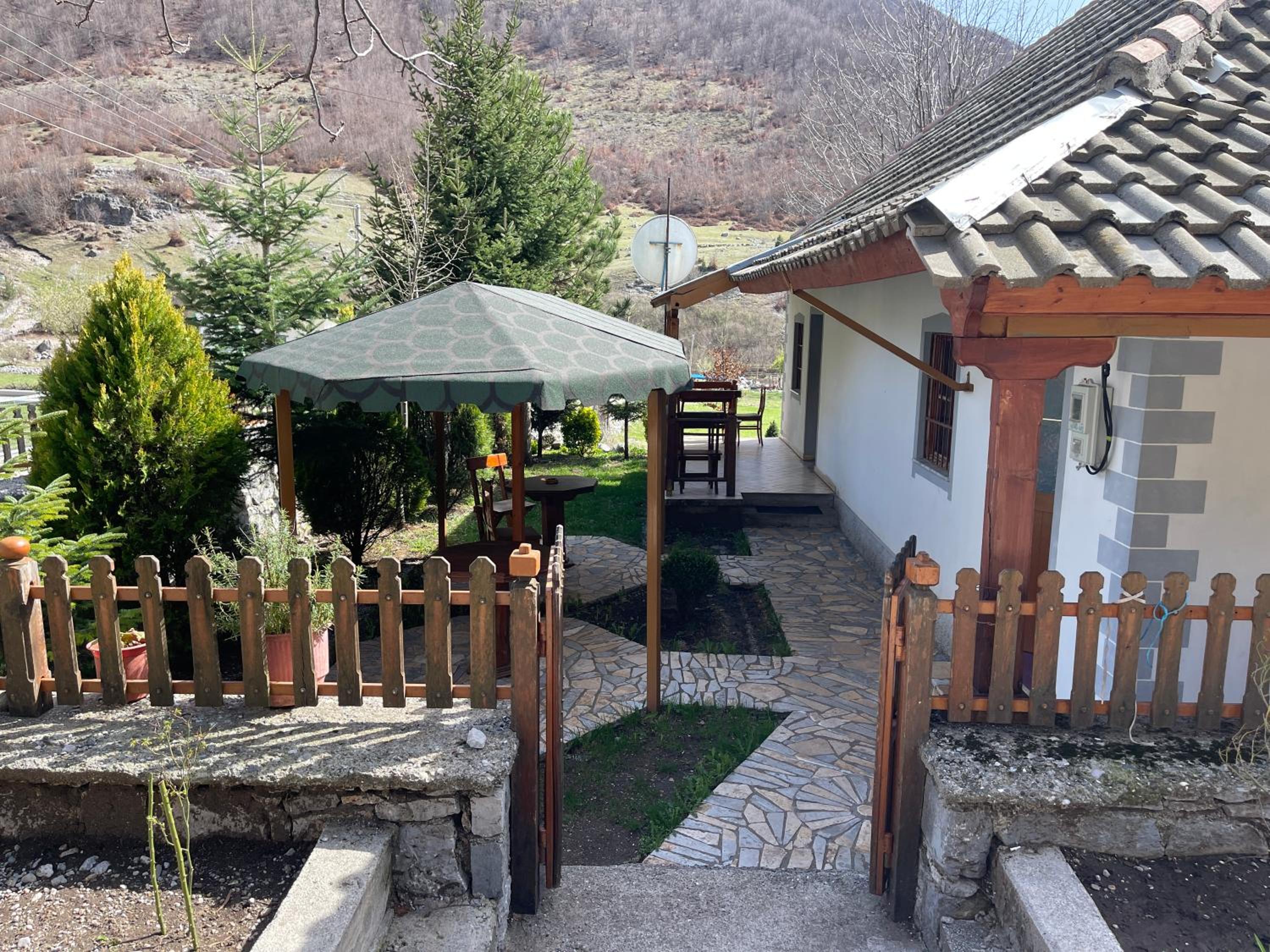 Paja Guesthouse - Camping