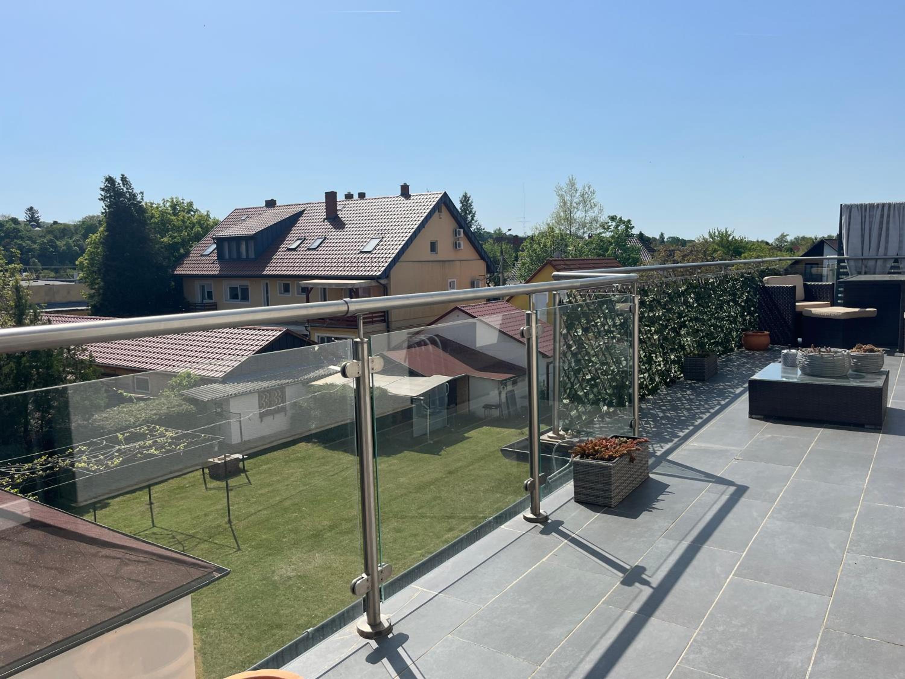 Smeraldo Penthouse Zamardi