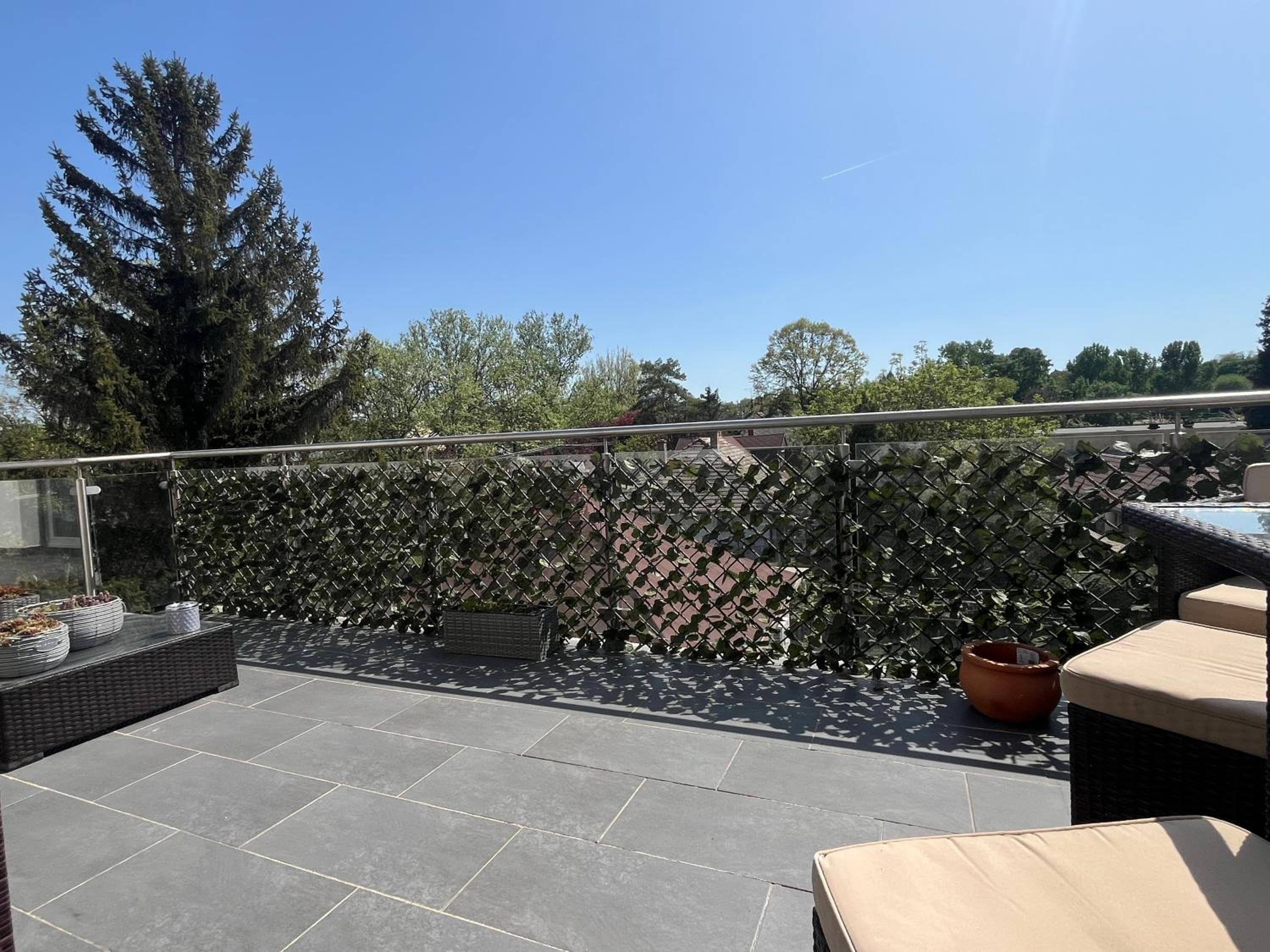 Smeraldo Penthouse Zamardi