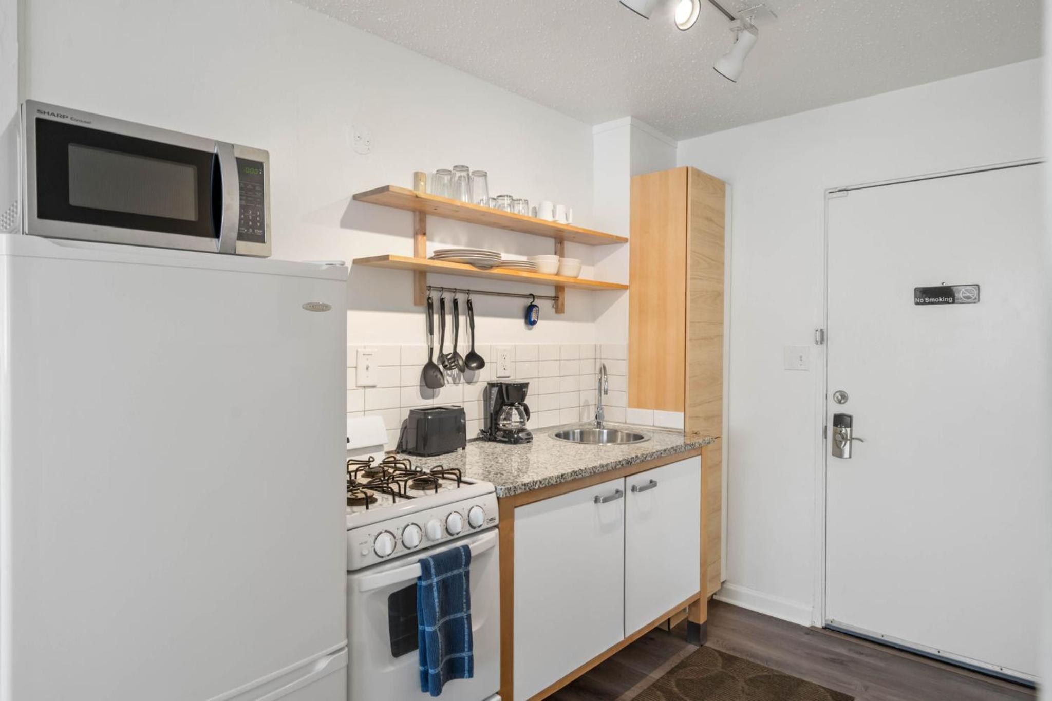 Studios On 25th by BCA Furnished Apartments view 2