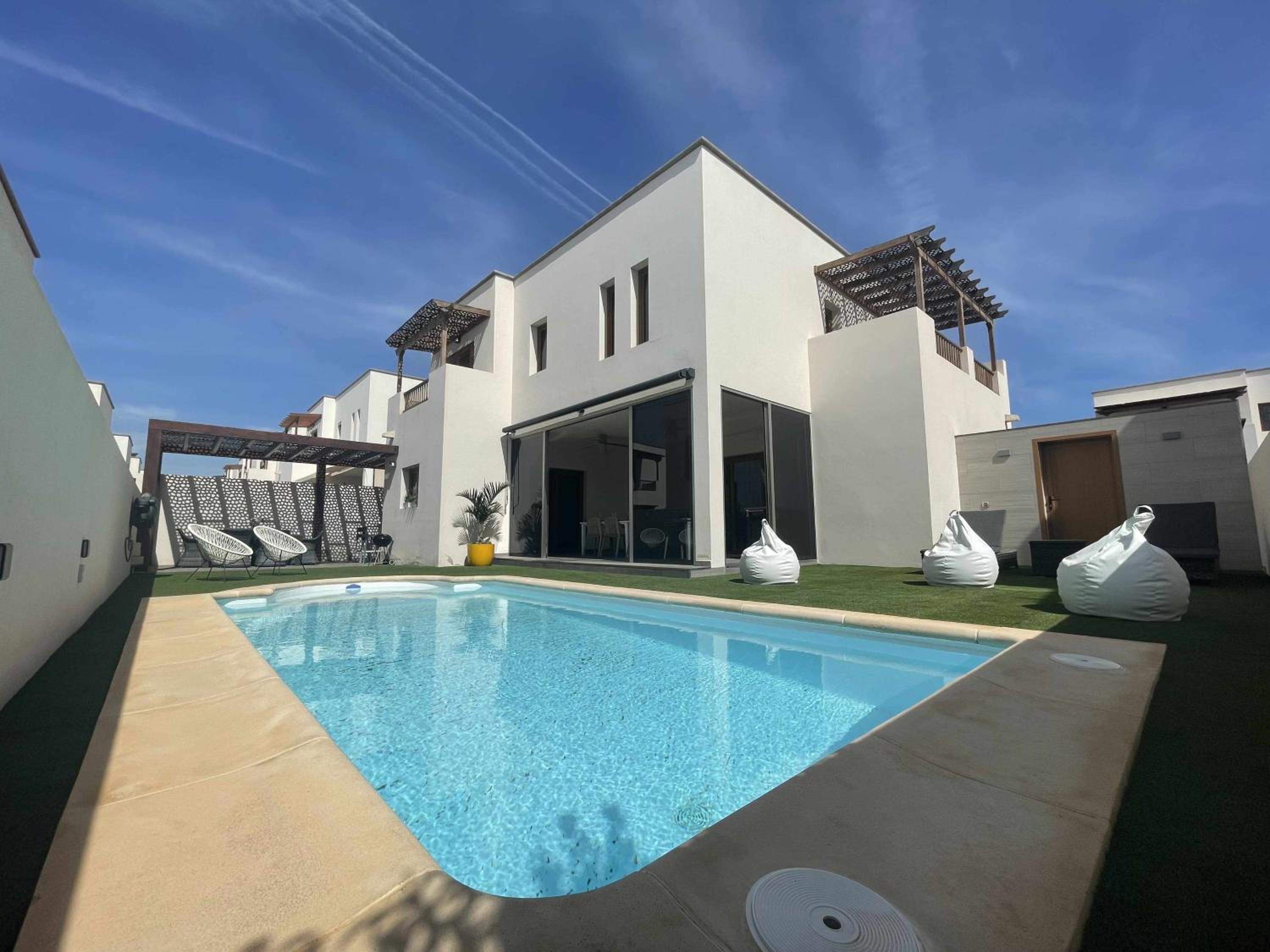 Hotel Holyhome villa cinema perfect for families - Image 1