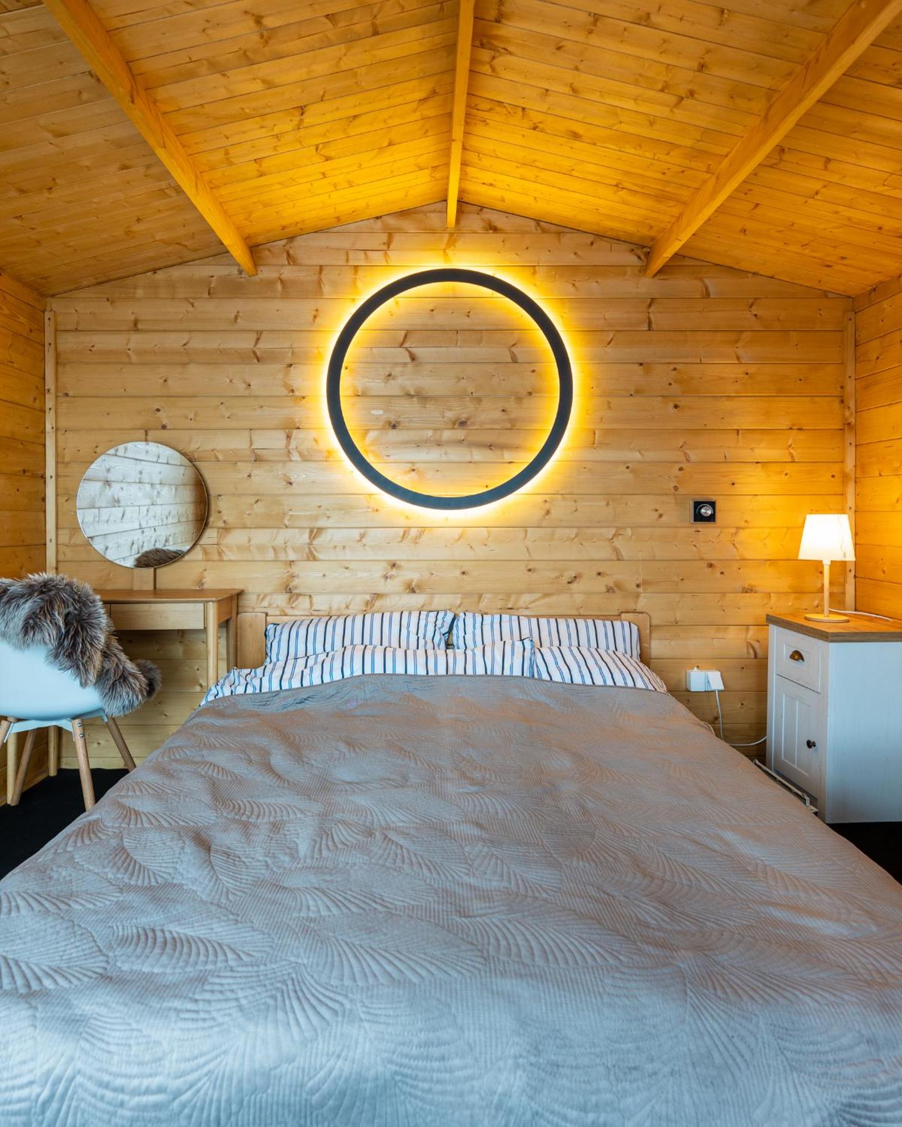 Šeberák - ubytování v CHATIČKÁCH a GLAMPING