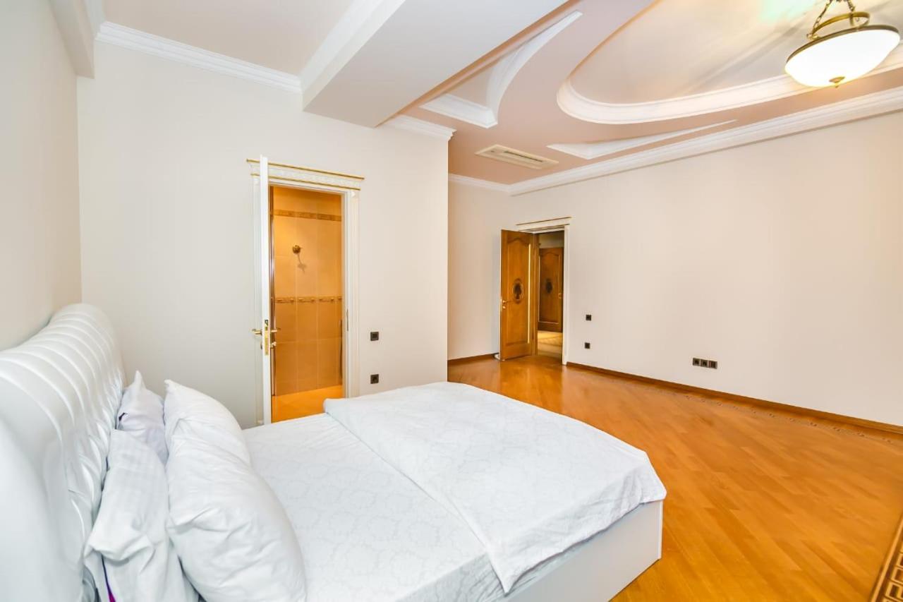 Apartment on Shahin