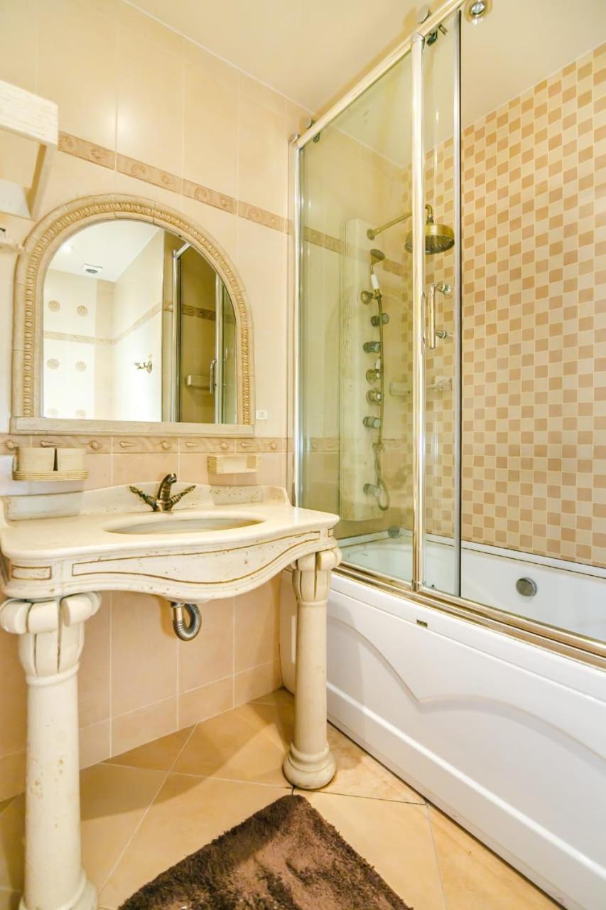 Apartment on Shahin