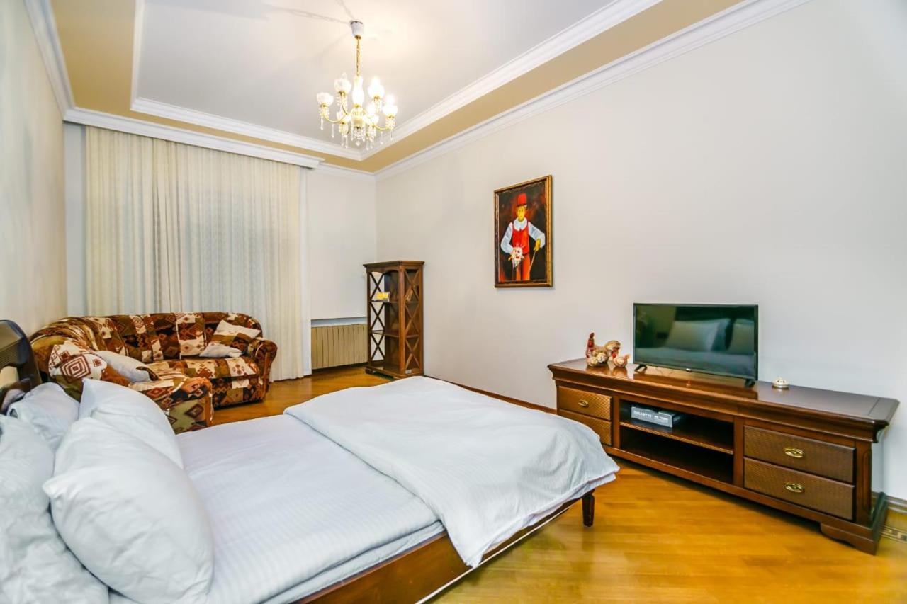 Apartment on Shahin