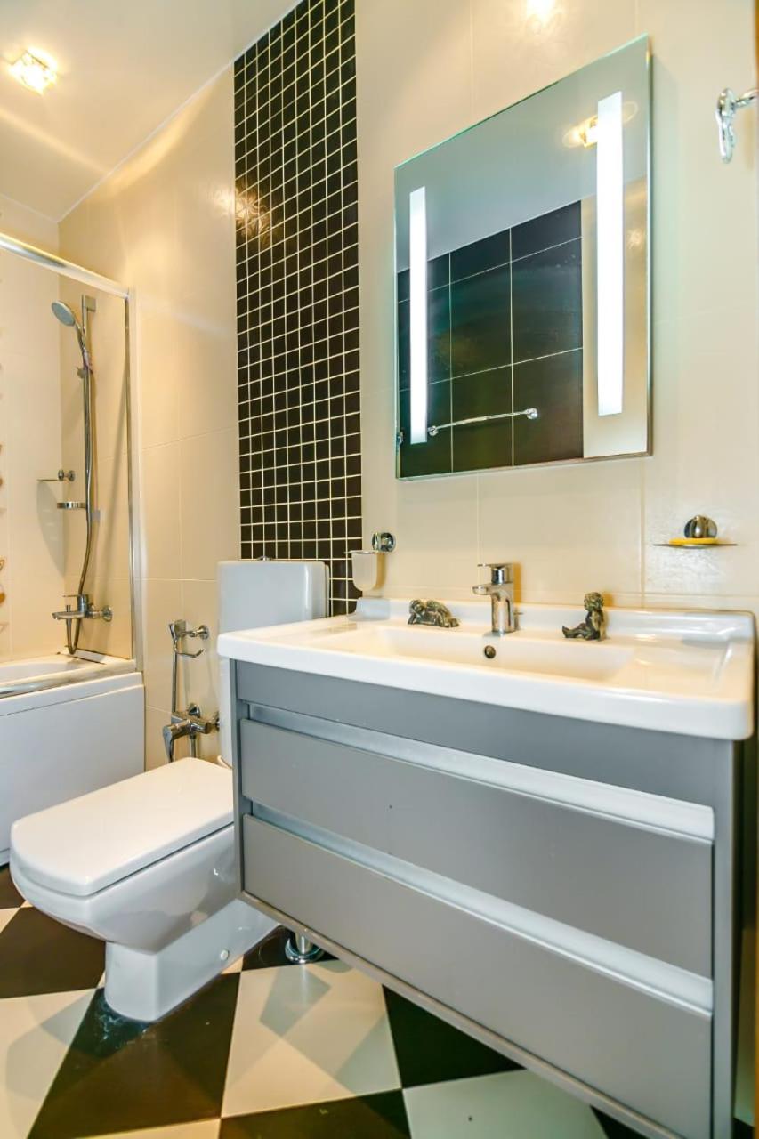 Apartment on Shahin
