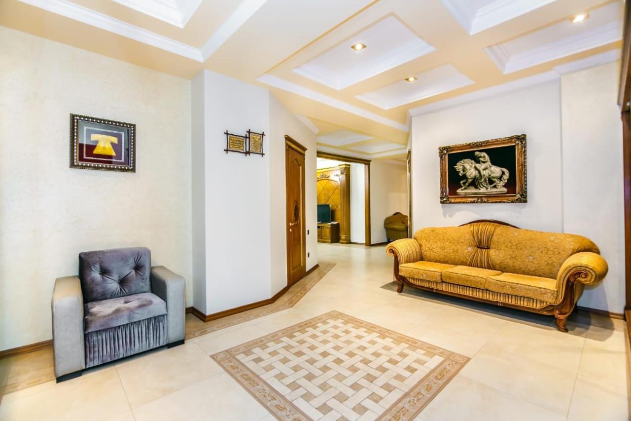 Apartment on Shahin