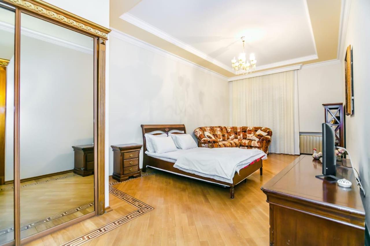 Apartment on Shahin