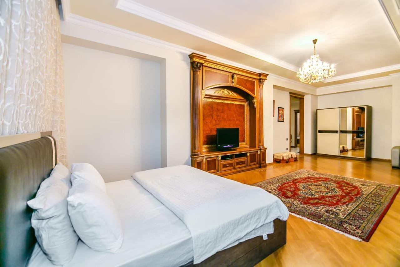 Apartment on Shahin