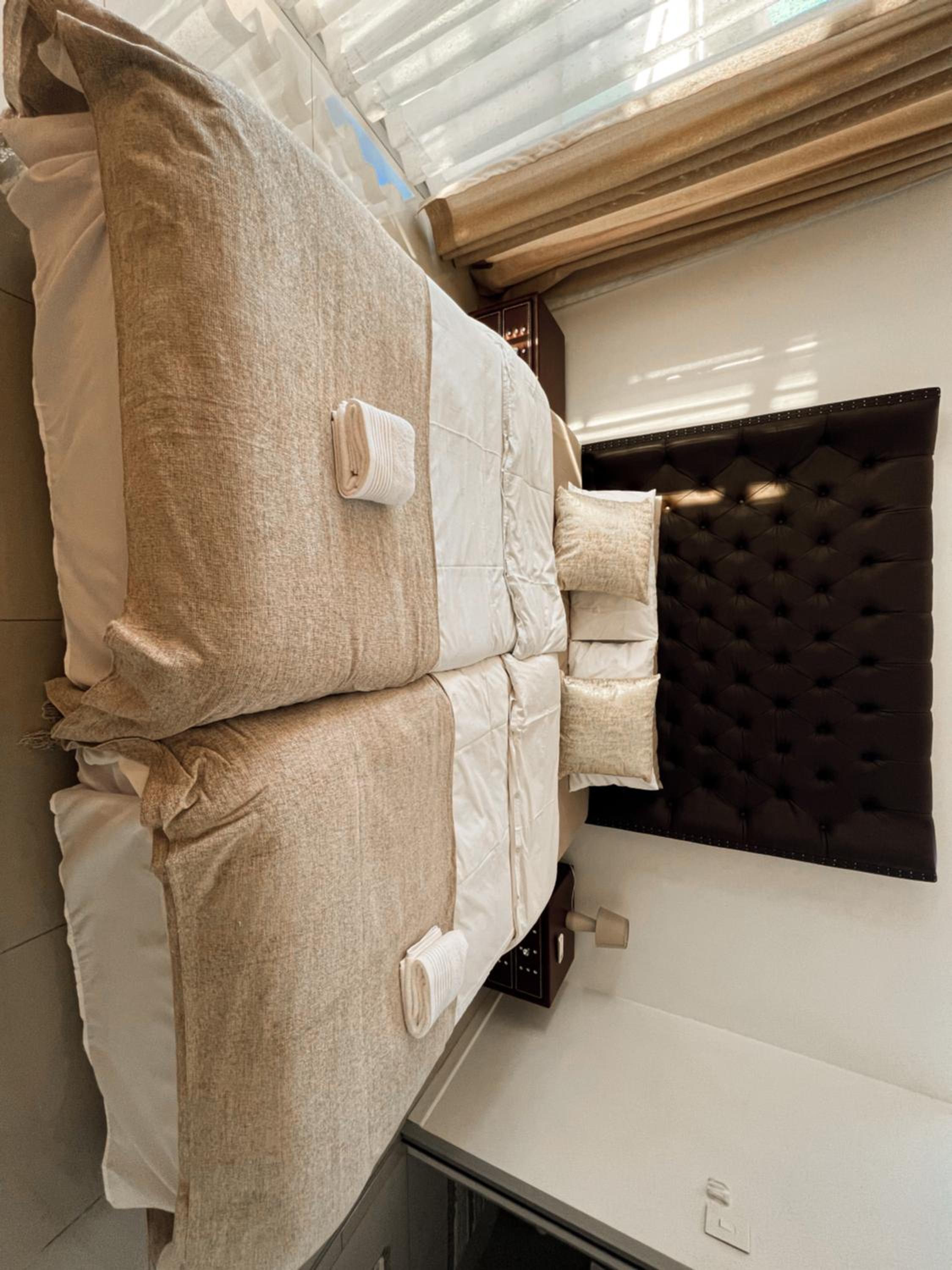 Sky Cabins Apartments