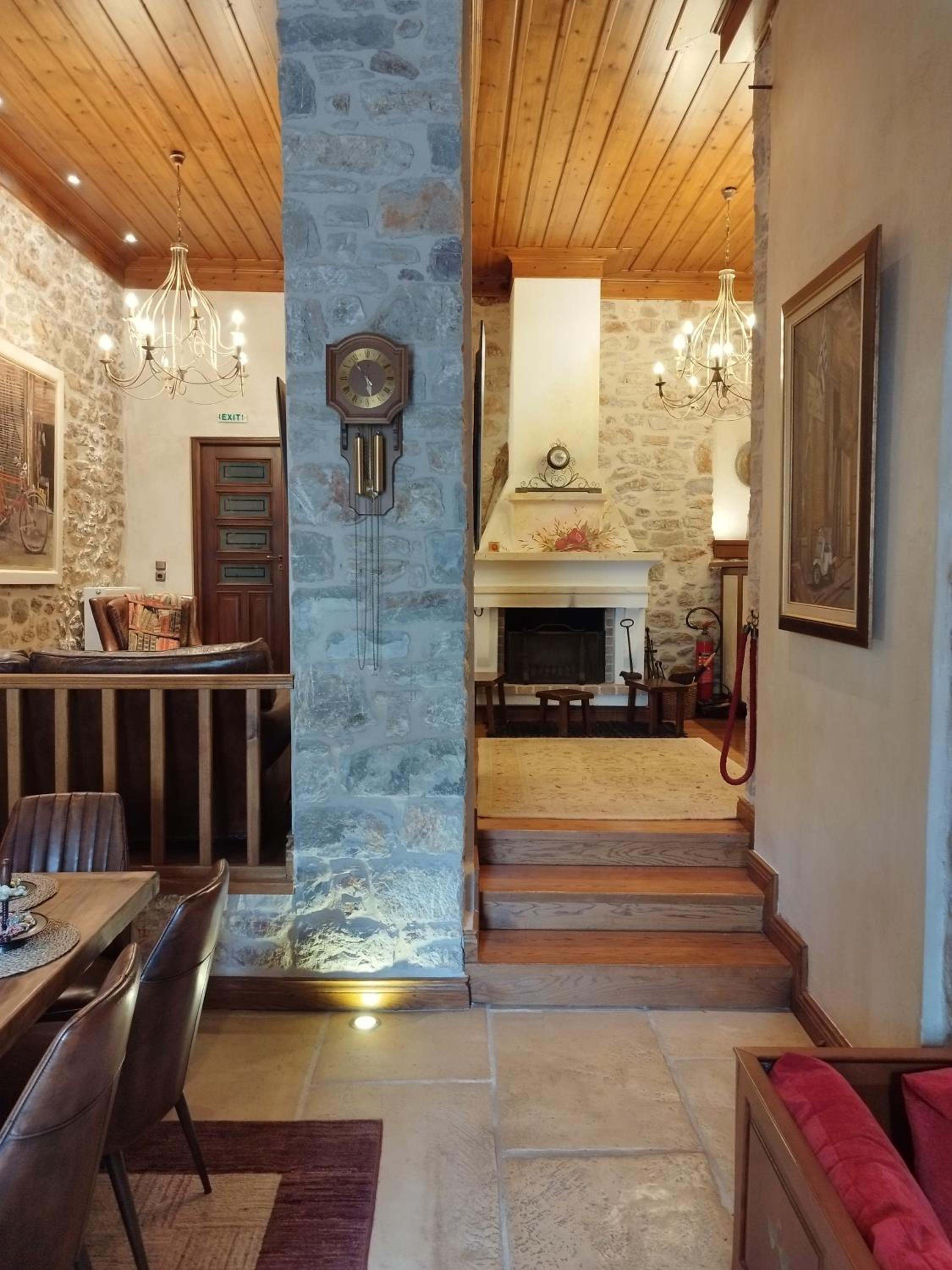 Lousiou Nymphes escape suites